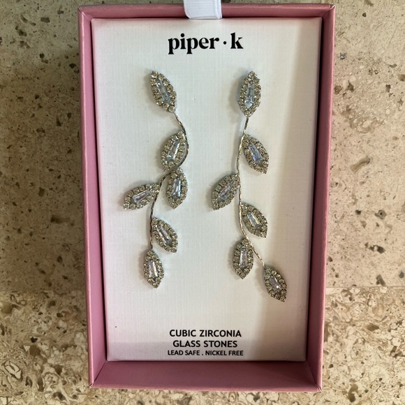 New Piper K Cubic Zirconia Glass Stone Dangle Earrings Lead Safe Nickel Free - Picture 1 of 2
